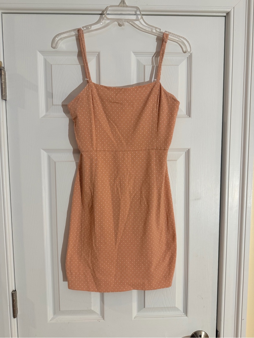 Ladies Size Medium "Forever 21" Peach Polka Dot Spaghetti Strap Mini Dress GUC